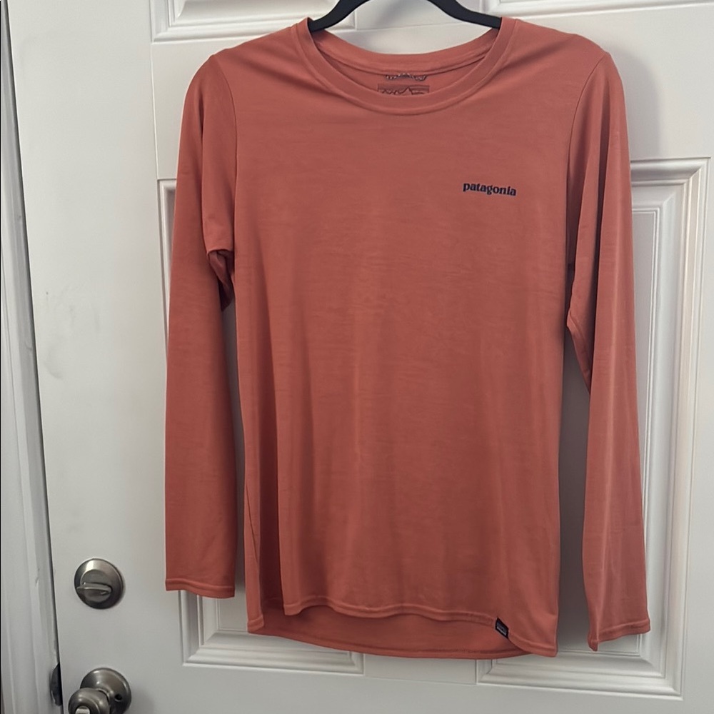 Patagonia SPF 50 performance  Long Sleeve Top size small